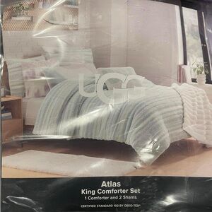 Ugg luxury atlas comforter king sized